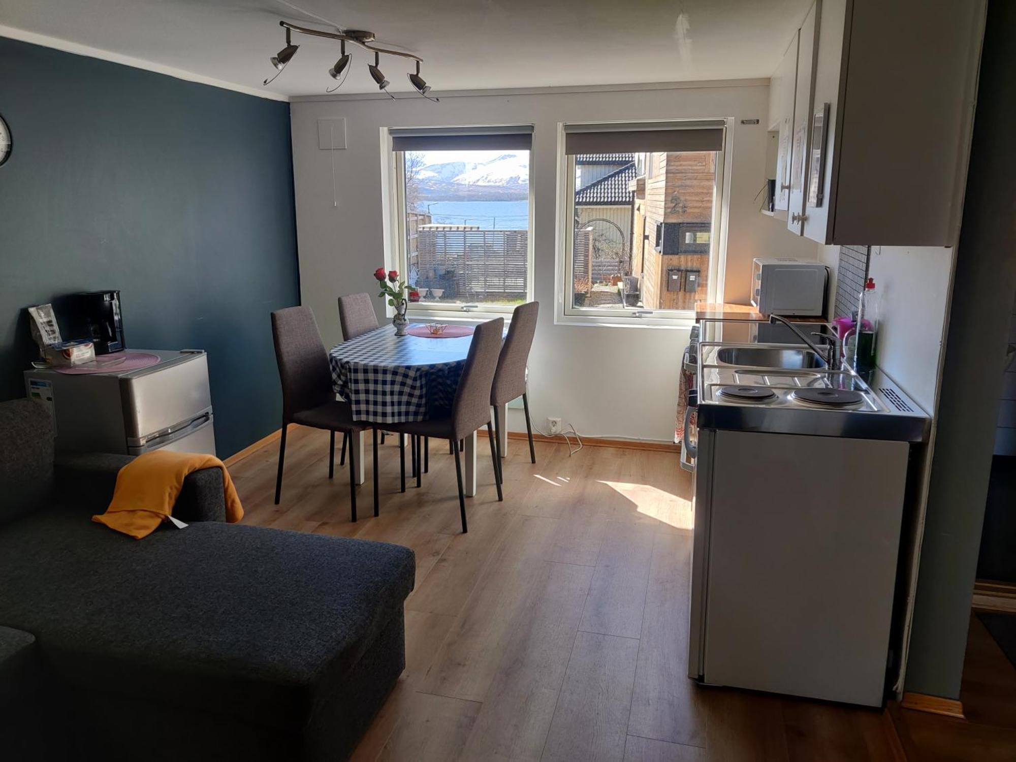 Feelhome Small 1 Bedroom Apartment Polar Vegen Tromsø Habitación foto